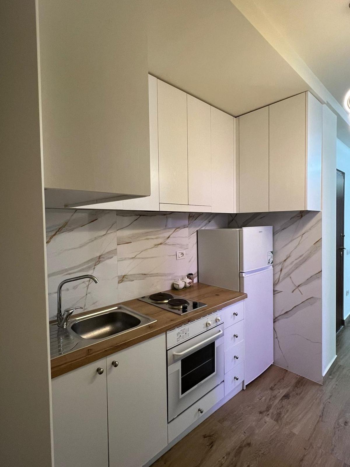 Condor Center Luxury Apartment Tirana Zewnętrze zdjęcie